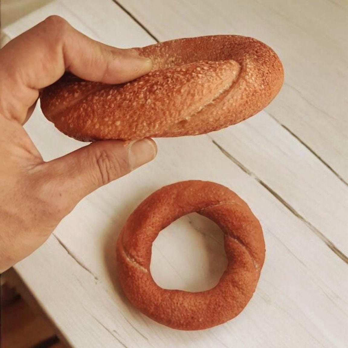 Realistic Turkish Bagel Replica: Faux Food Prop for Cafe Decoration
