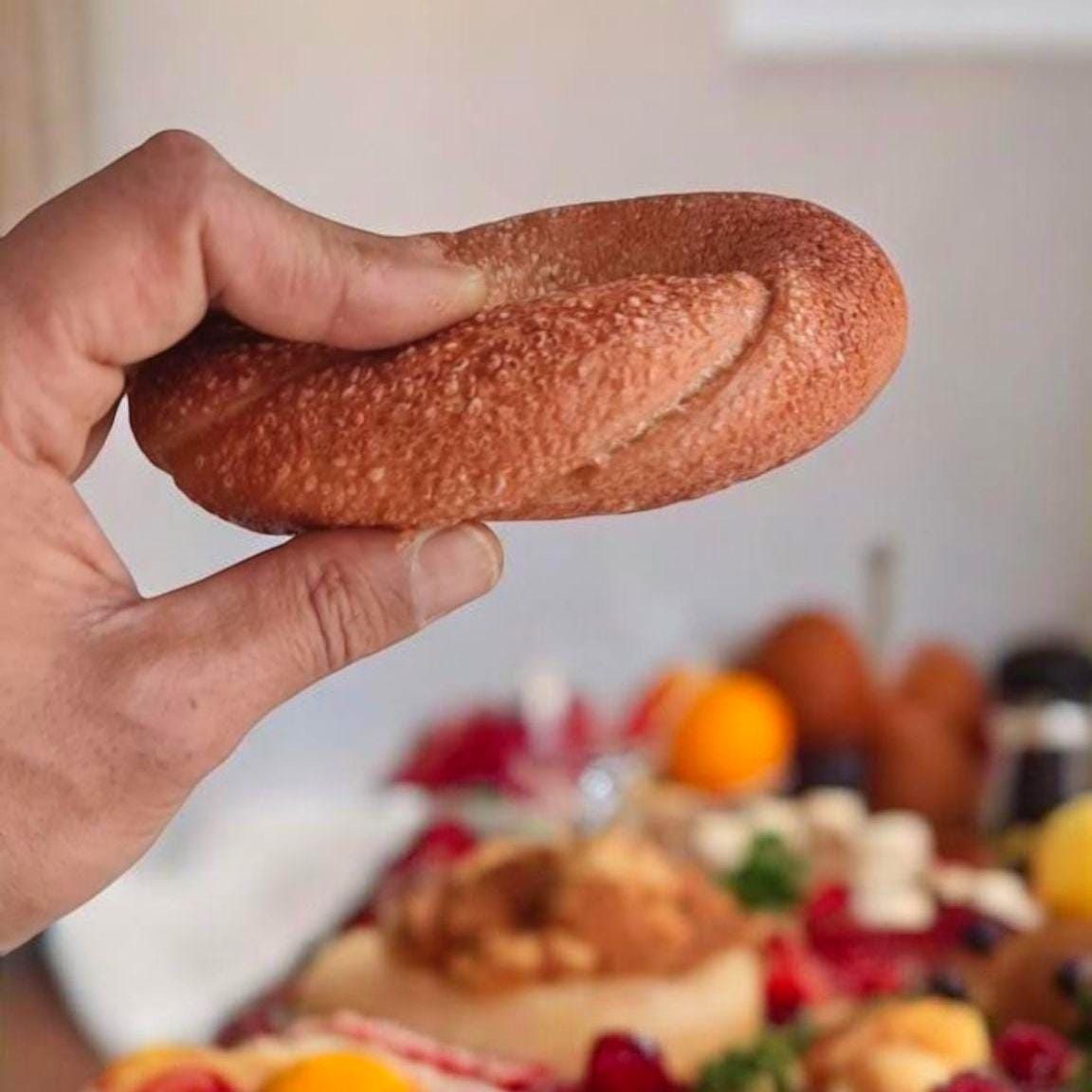 Realistic Turkish Bagel Replica: Faux Food Prop for Cafe Decoration