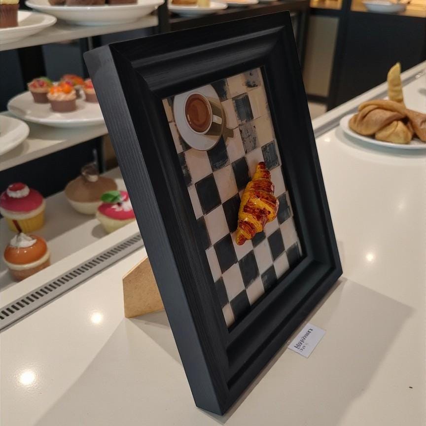 Framed 3D Mini Croissant – Realistic Bakery Wall Decor, Pastry Shop Display Art