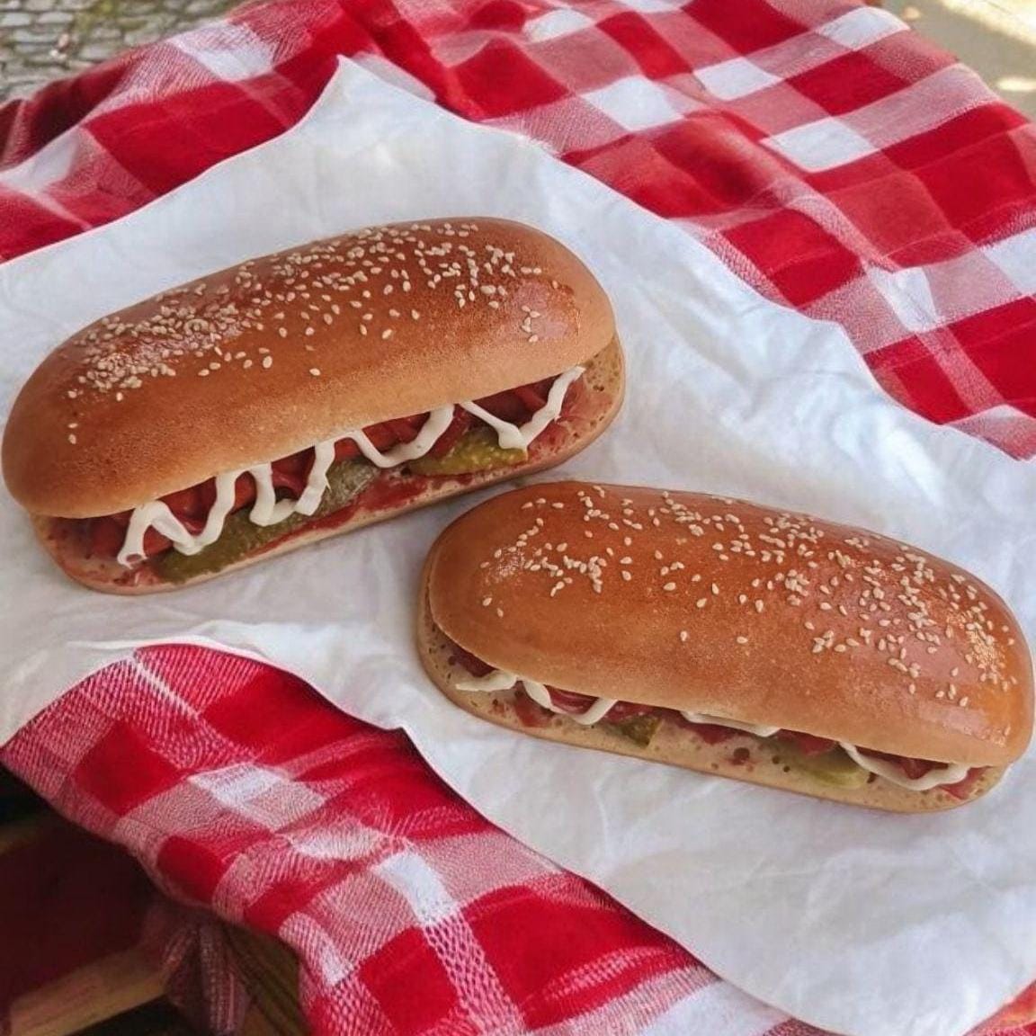 Fake Sausage Sandwich for Photography Props, Artificial Hotdog for Food Displays