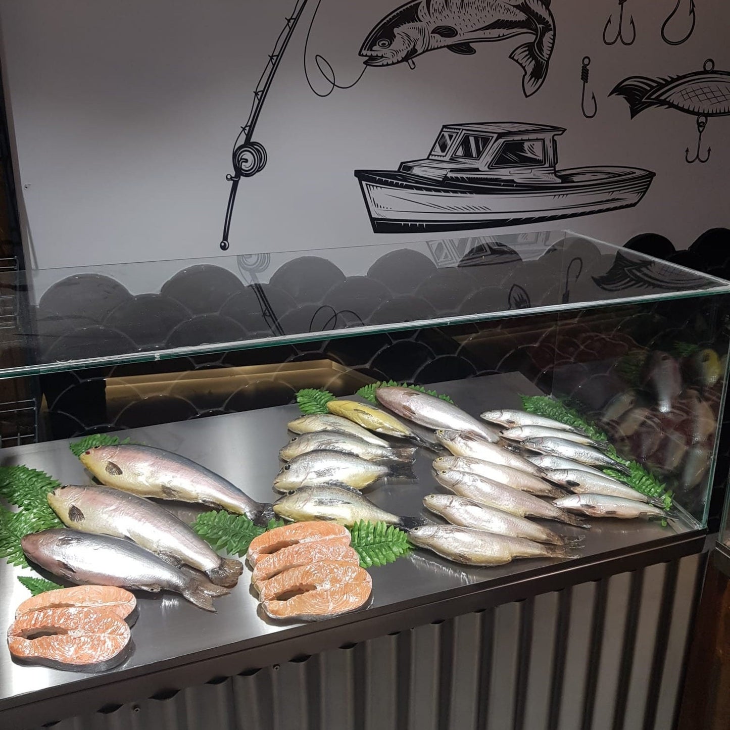 Realistic Faux Gilthead Bream Fish: Restaurant Display, Fisherman Gift