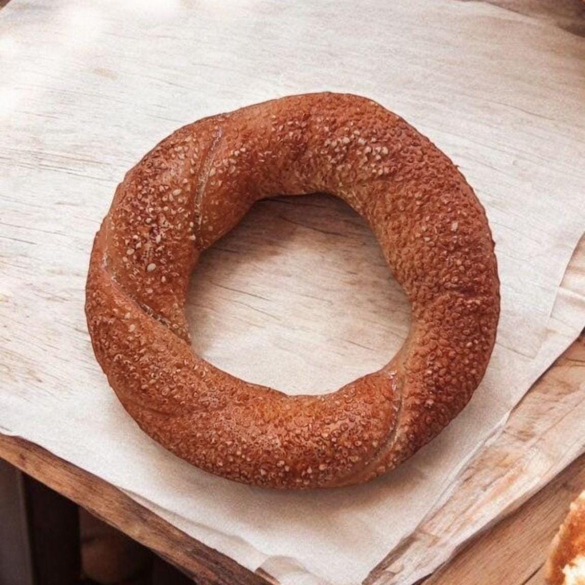 Realistic Turkish Bagel Replica: Faux Food Prop for Cafe Decoration