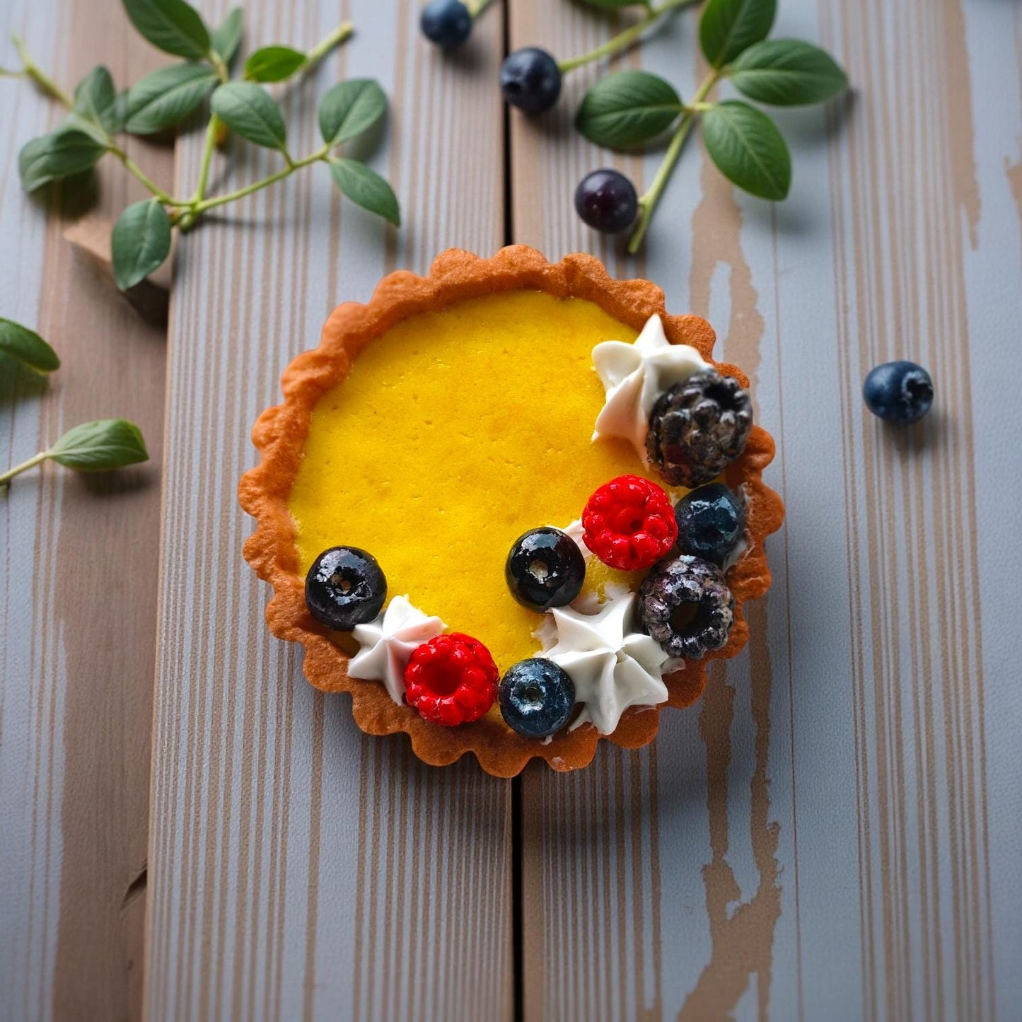 Realistic Fake Tartlet – Strawberry, Blueberry or Lemon Mini Tart, Replica Dessert Prop